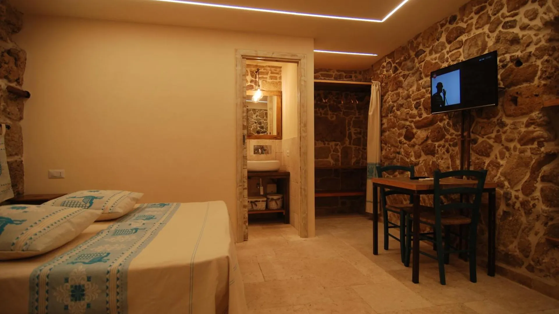 Apartment Suite Principe Umberto Alghero Centralissima Italy